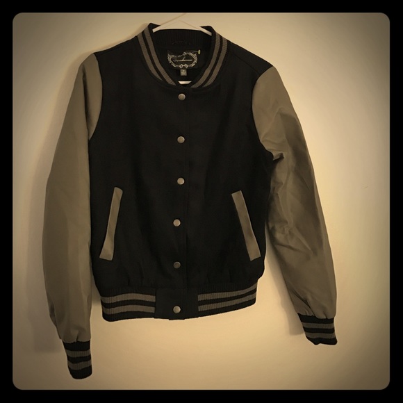 Ladies vintage style sports jacket
