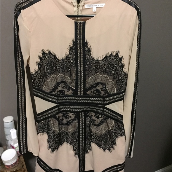 Lulus Nude Lace Dress
