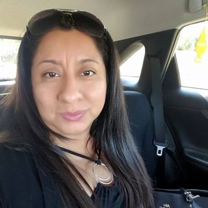 Meet your Posher, Yesenia