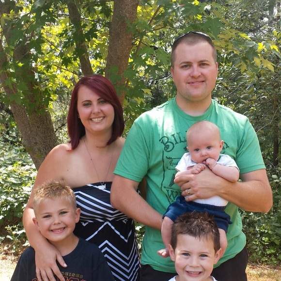 Meet your Posher, Kayla - Picture 1 of 1