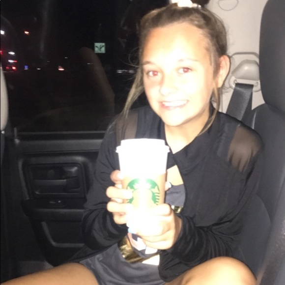 Meet your Posher, Ally - Picture 2 of 8