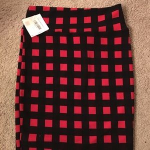 Lularoe Medium plaid Cassie ! Great for Christmas!