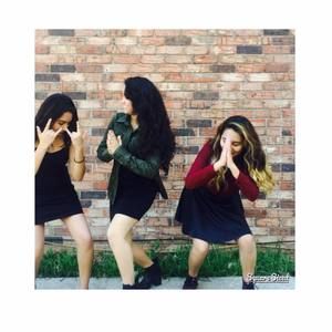 Meet your Posher, Iris