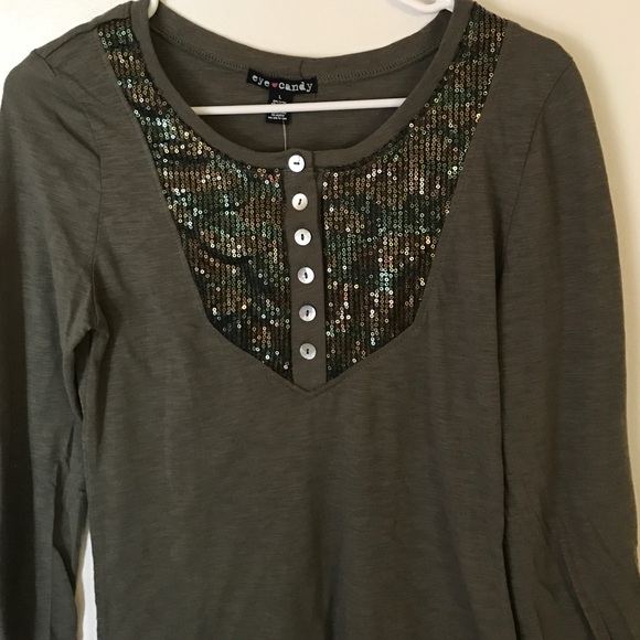 Casual but fun light cotton sequined shirt