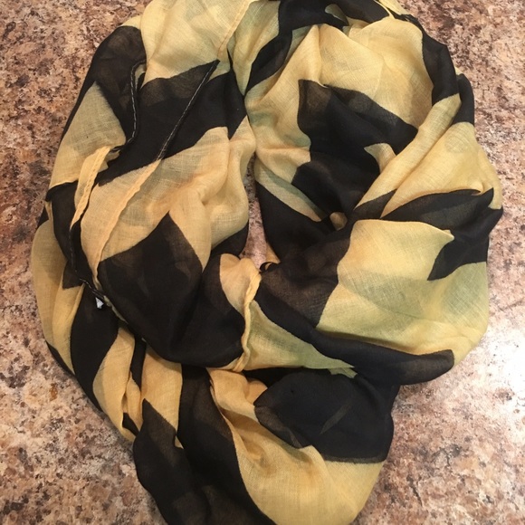 Yellow scarf