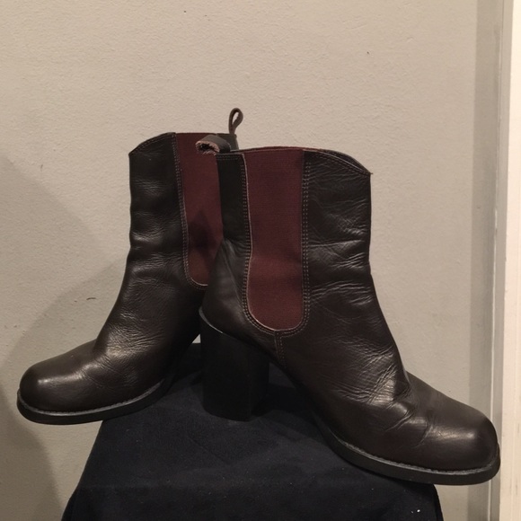Tea Dance Shoes - Pull on Brown leather Ankle boots sz 7