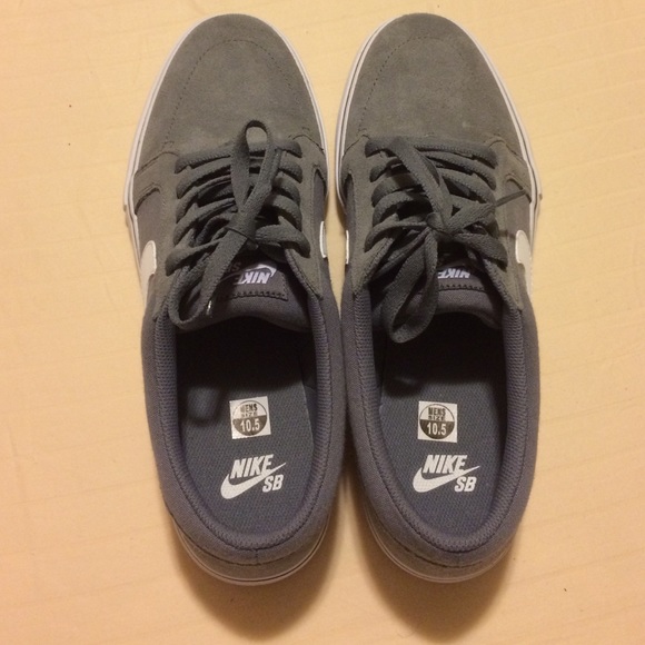 Nike skate shoes 10.5