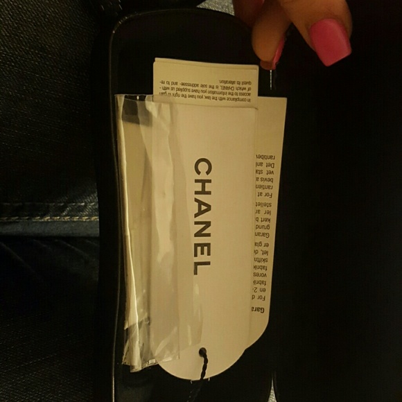 Chanel sunglasses - Picture 2 of 3