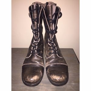 DISTRESSED COMBAT BOOTS