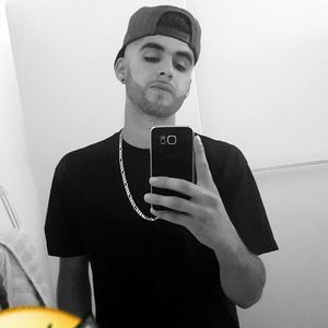 Meet your Posher, Daniel