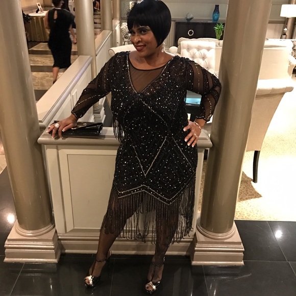 Dresses & Skirts - Vintage 1920 Inspired Fringe Dress in Black & Gold