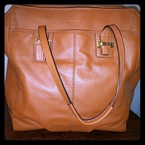 Soft Natural leather Coach bag.