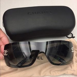 Authentic CHANEL sunglasses, 5088-B, c.501/8G 120