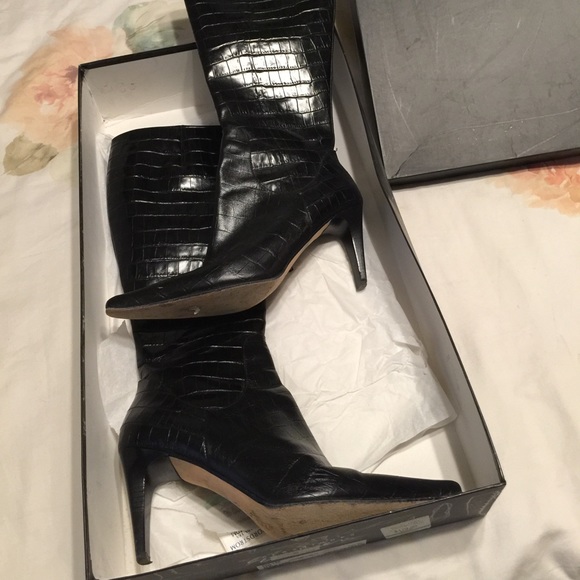 Black crocodile texture patent leather boots