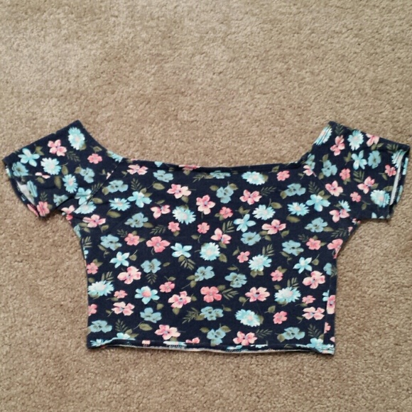 Hollister Crossed Back Crop Top