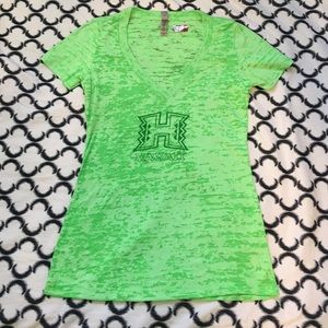 Hawaii UH v-neck shirt 🌺