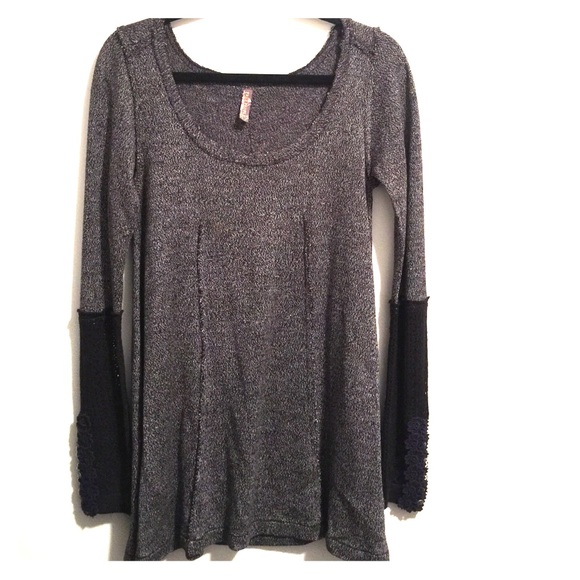 Free People Tops - Free People Long Sleeve Top with Sleeve Details