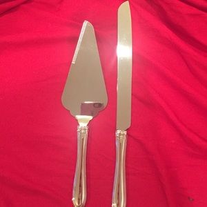 Wedding cake serving knife set