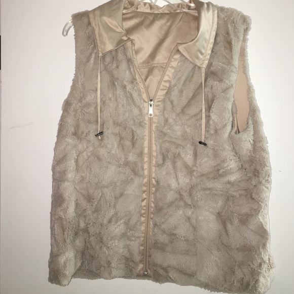 CAbi reversible vest