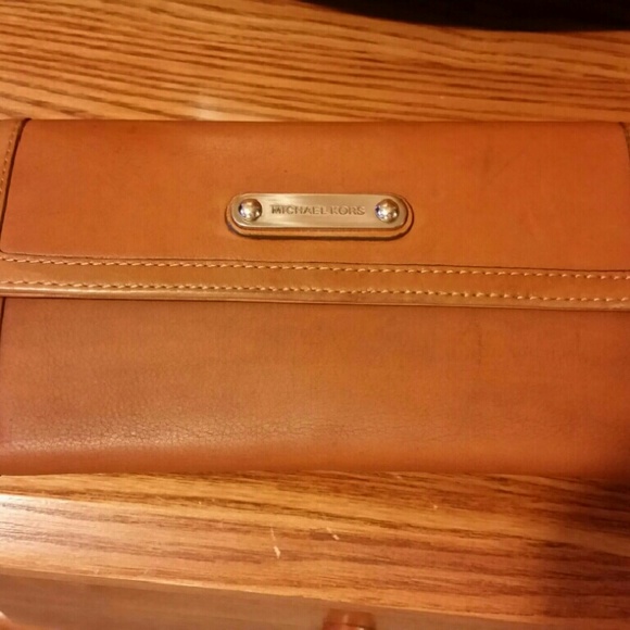 Michael Kors Checkbook Wallet