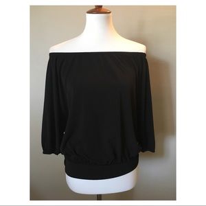 EXPRESS - Off-the-Shoulder Top