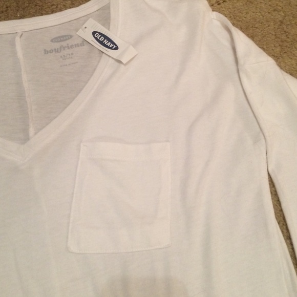 Old navy boyfriend tee - Picture 2 of 2