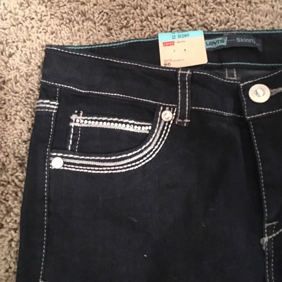 Levi skinny jeans with bedazzled pockets - Picture 2 of 3