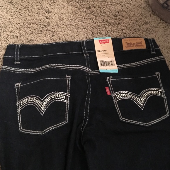 Levi skinny jeans with bedazzled pockets - Picture 3 of 3