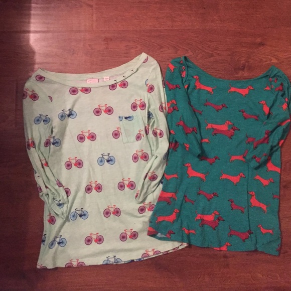 Anthropologie graphic print tees