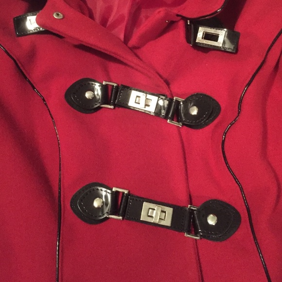 Peacoat - Picture 2 of 3