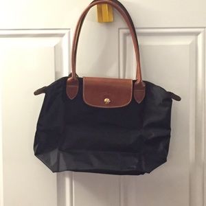 Longchamp Le Pilage Medium Shoulder Bag