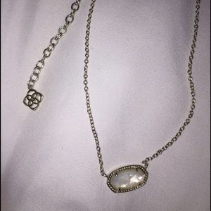 Kendra Scott necklace