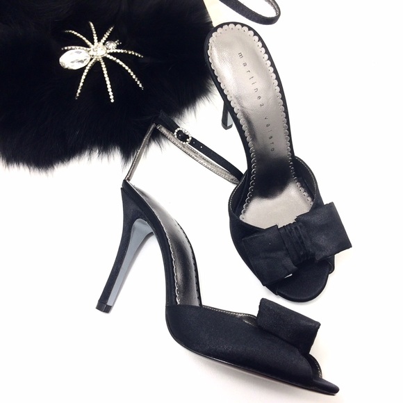 Martinez Valero Shoes - Martinez Valero Cocktail Heel • Bows & Rhinestones Martinez Valero Shoes - Martinez Valero Cocktail Heel • Bows & Rhinestones