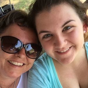 Meet your Posher, Mitzi