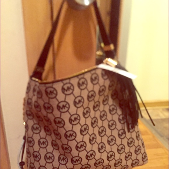 NWT Authentic Michael Kors Shoulder Bag