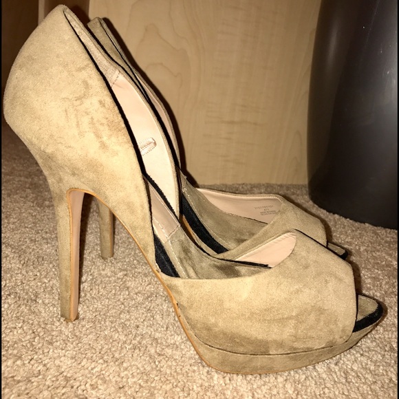 New Zara Beige Taupe and Black Suede Heels 7.5 - Picture 3 of 3