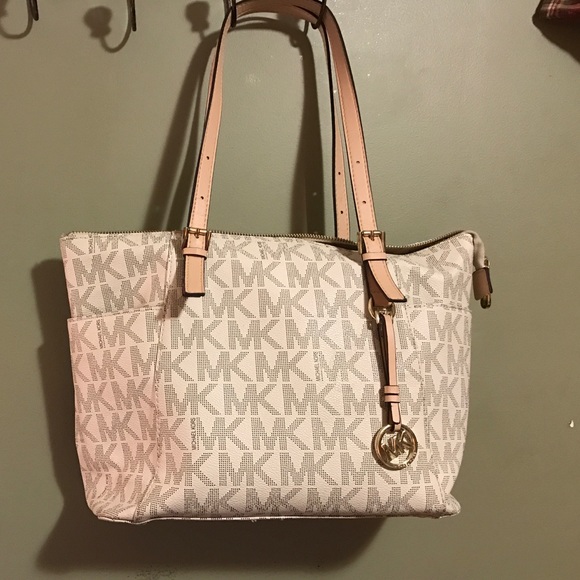 Michael Kors purse