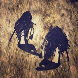 Super Trendy Tassel Ankle Pump