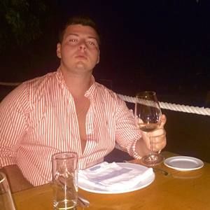 Meet your Posher, Andrew