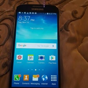 Galaxy s4 phone with 2 cases