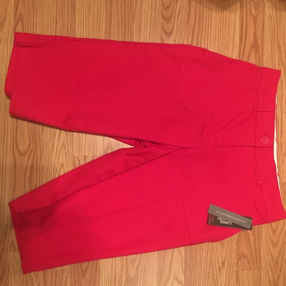 Women's red peddle pushers shorts