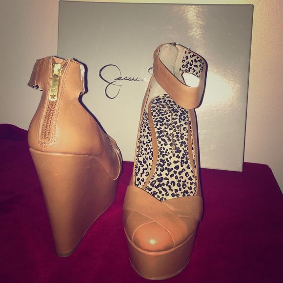 Jessica Simpson-Duffy Wedge 9.5