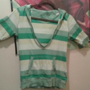 Short sleeve hoodie top