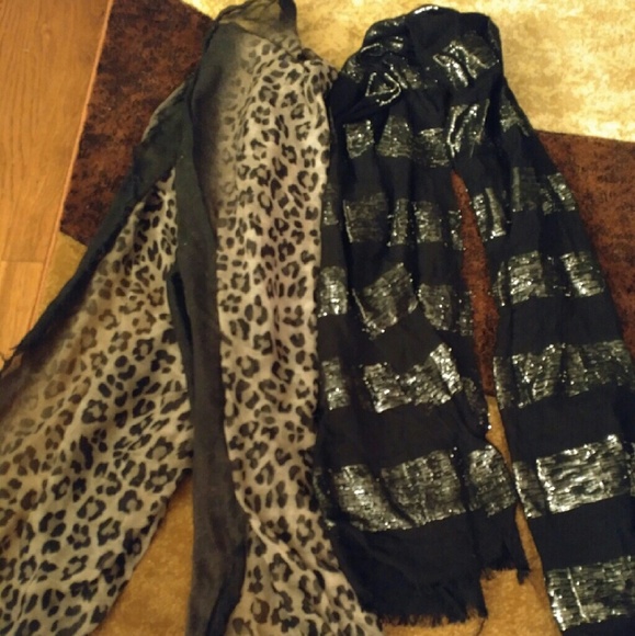2 scarves