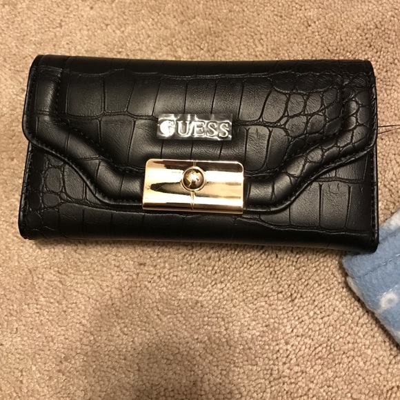 Guess wallet