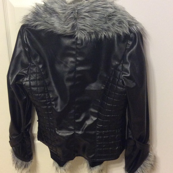 Jacket - Picture 3 of 4