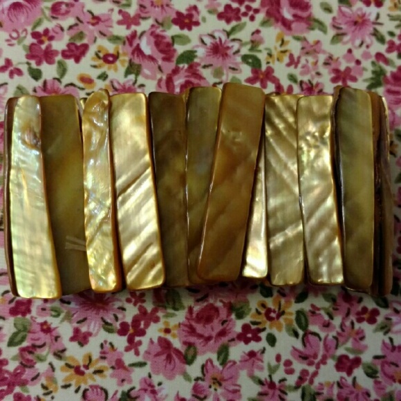 Glimmer gold beaded bracelet