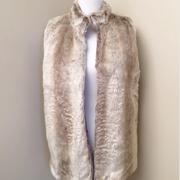89th & Madison Faux Fur Knit Sweater Vest- New