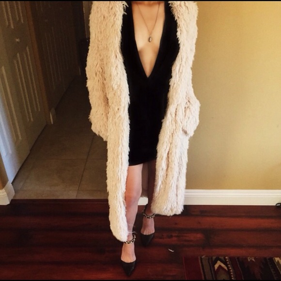 UO ECOTE furry duster long coat NWT neutral/beige - Picture 1 of 3