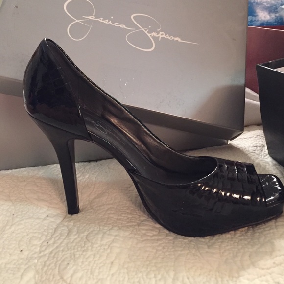 Jessica Simpson heels - Picture 2 of 4